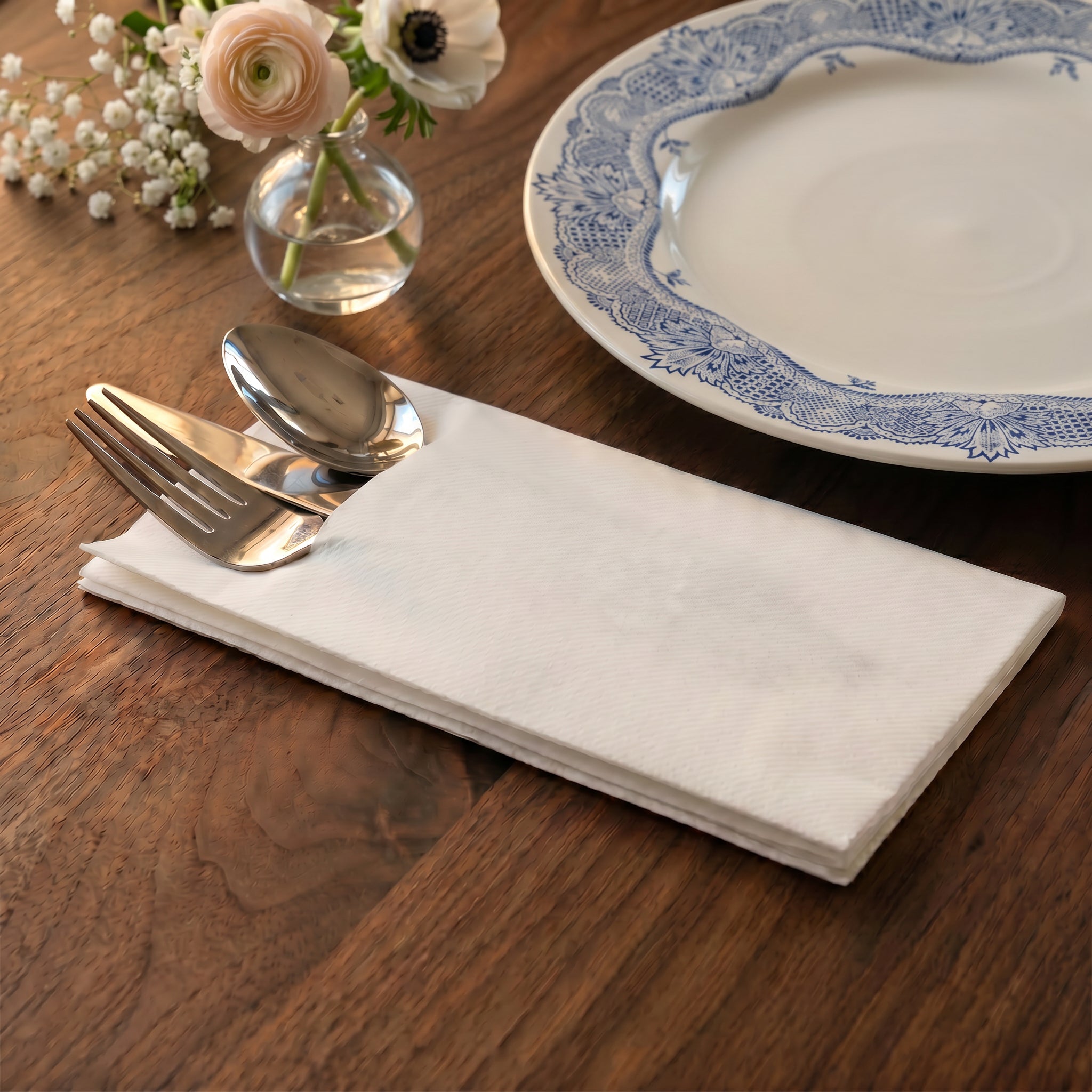 WHITE Premium Disposable Pocket Napkins — Cloth-Like Airlaid 17x17"
