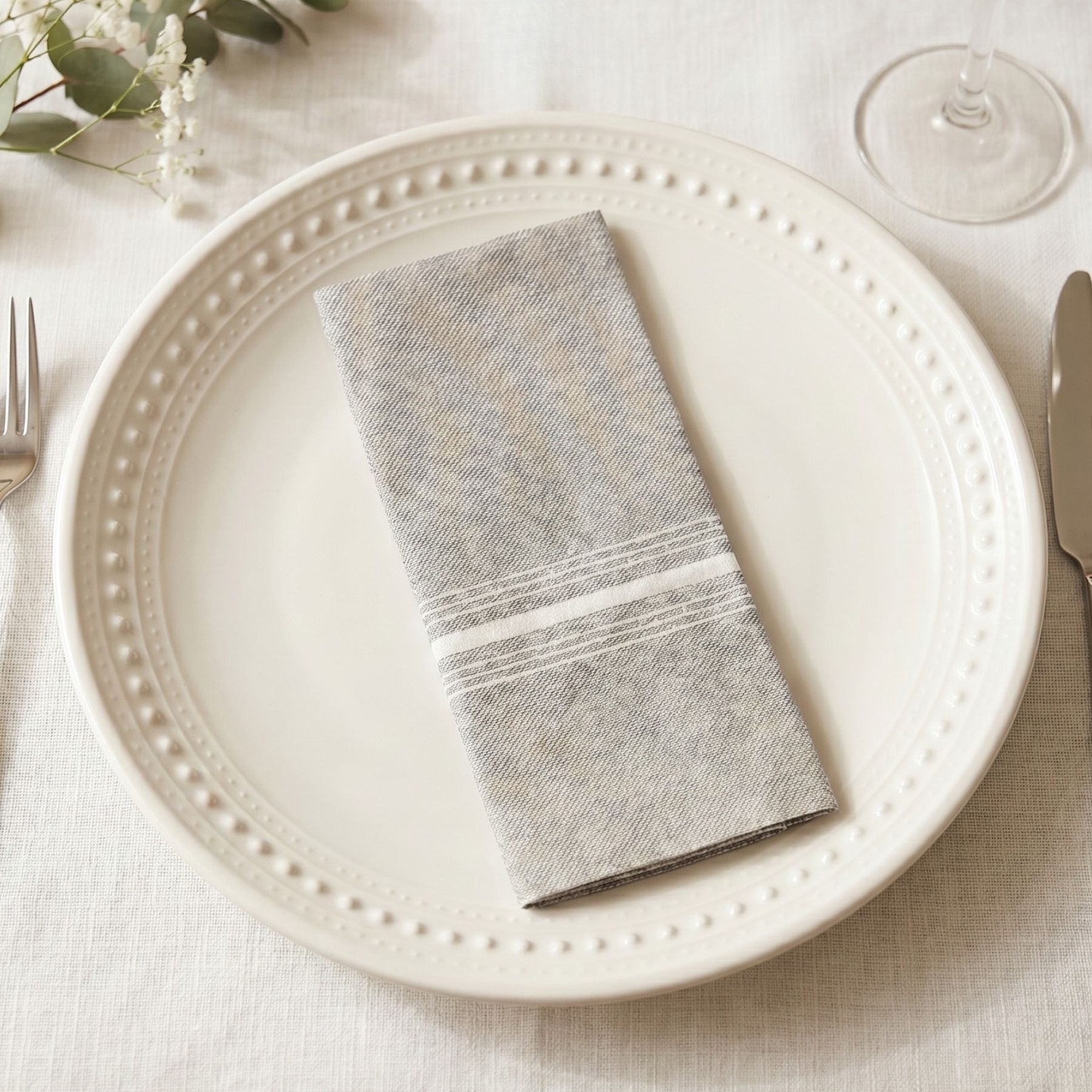 Select Cloth-Like Dinner Napkins - 16"x16"