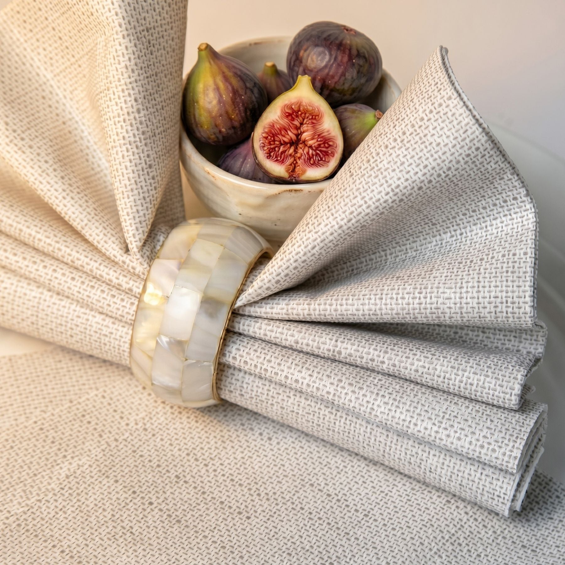 ElegantTouch Ultra-Premium Nonwoven Napkins - 16"x16"