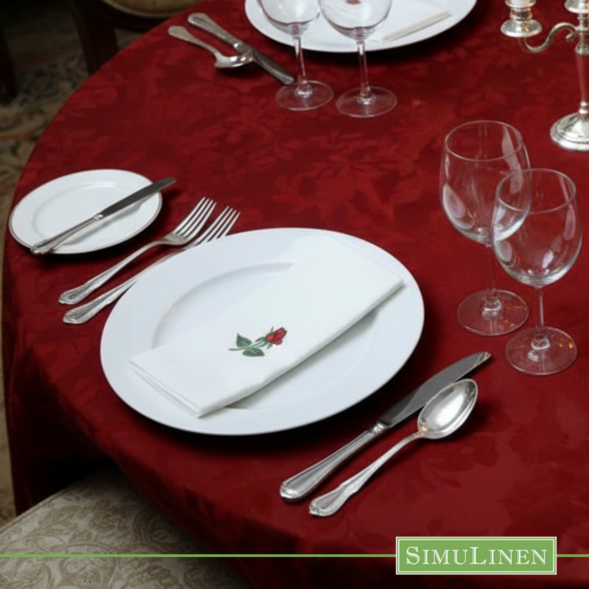 Single Rose SimuLinen dinner napkin at restaurant table setting