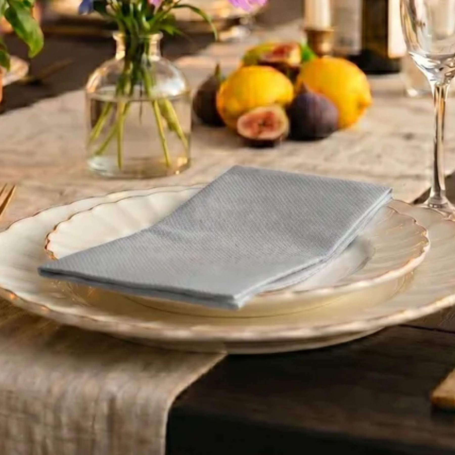 SILVER Disposable Dinner Napkins — Cloth-Like Airlaid 16x16"